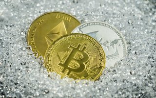 信用卡购买加密货币：流程与费率